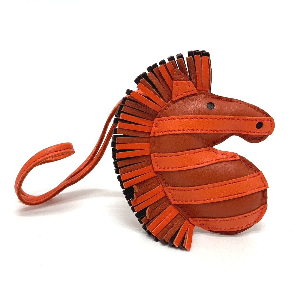 エルメス HERMES ジージー サバンナ シマウマ ストラップ バッグチャーム バッグチャーム ラムスキン Z刻 カーネリアン/ポピー/セリエ オレンジ系