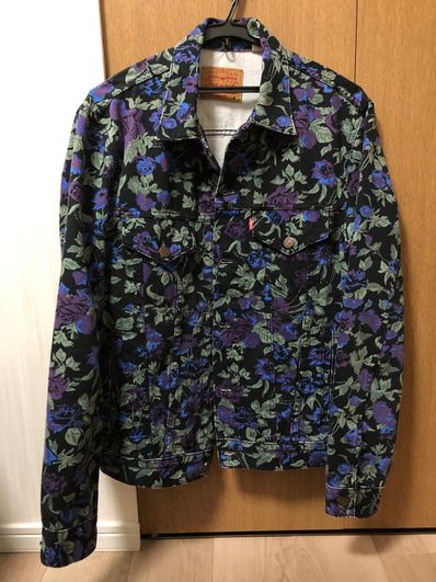 Supreme LEVI'S Custom Fit Roses Trucker Jacket "Black"