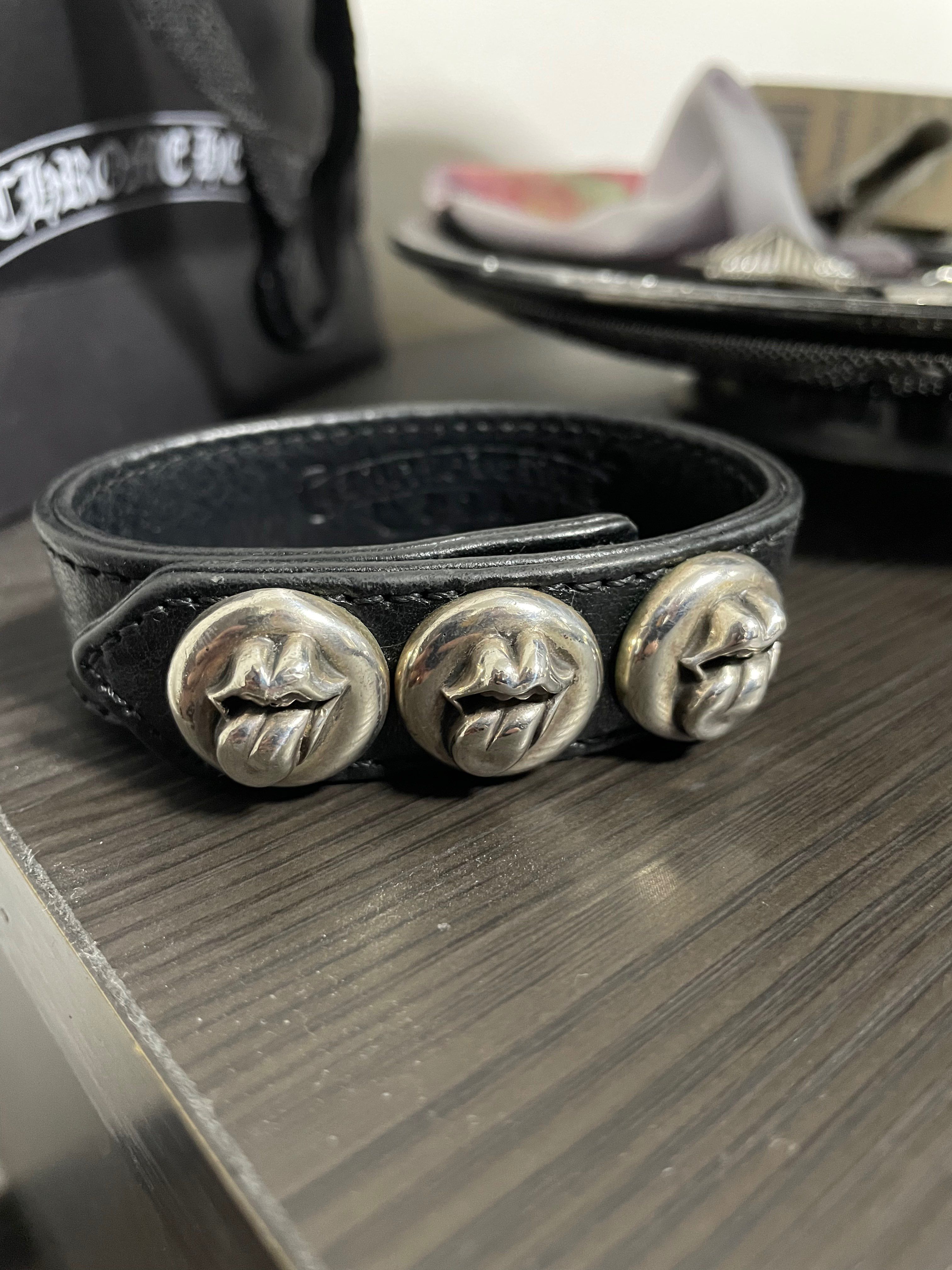 クロムハーツ リップタン レザーブレスレット