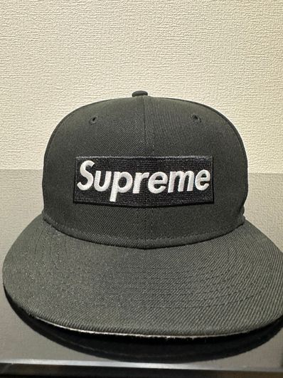 Supreme Money Box Logo New Era "Black"