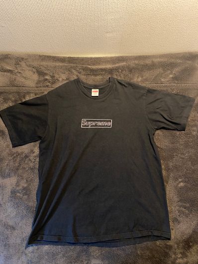 Supreme KAWS Chalk Logo Tee "Black"