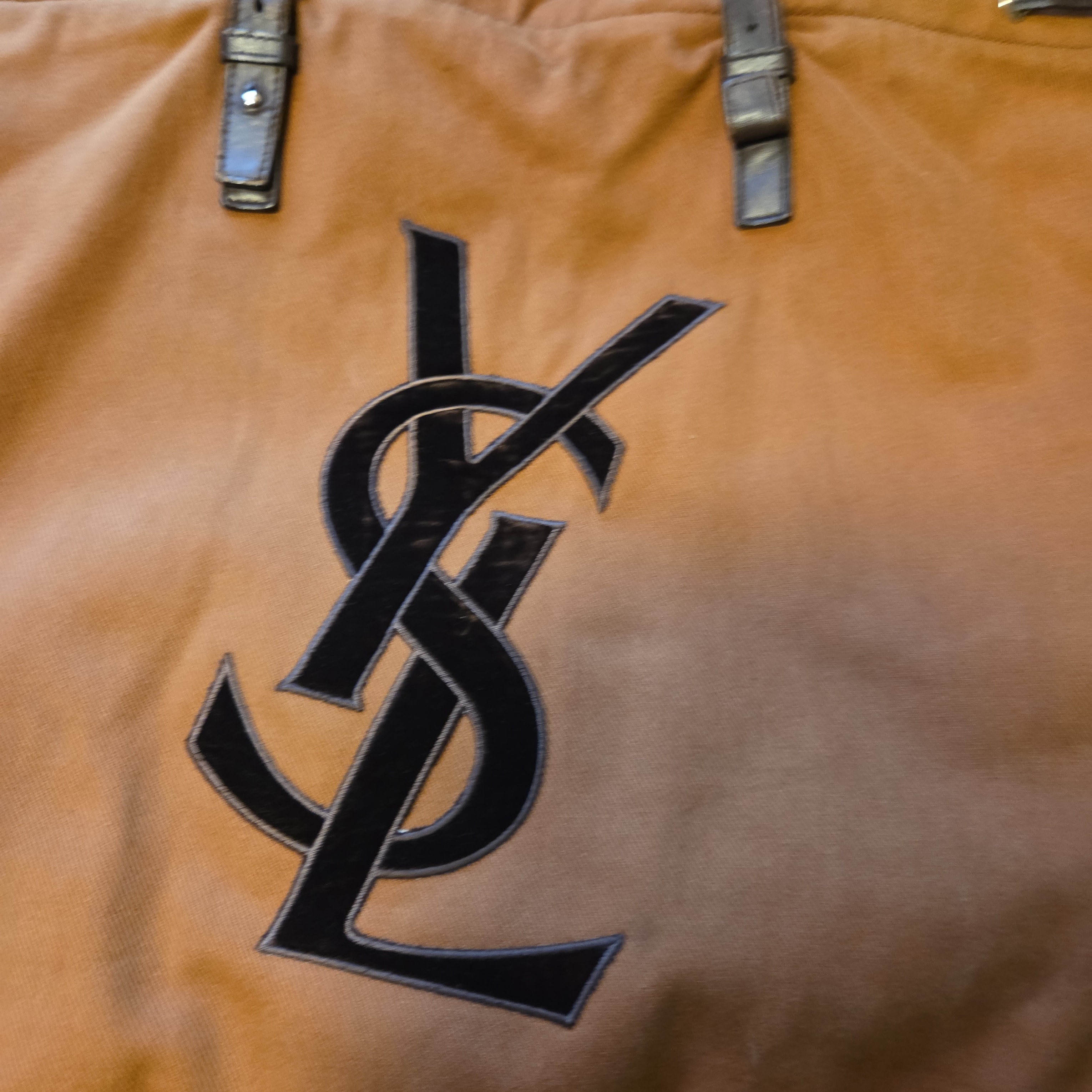 かなりお買い得！【最終値下】イヴサンローランカハラトート