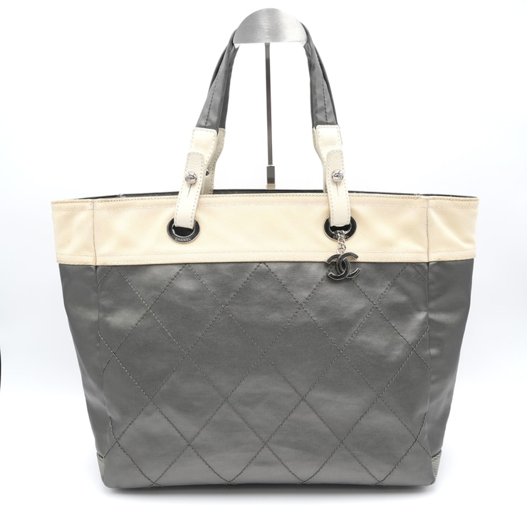 CHANEL(シャネル)パリビアリッツ トートPM トートバッグ キルティング グレー ベージュ レザー キャンバス シルバー金具 レディース【中古】