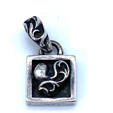 クロムハーツ フレームド ハート チャーム シルバー