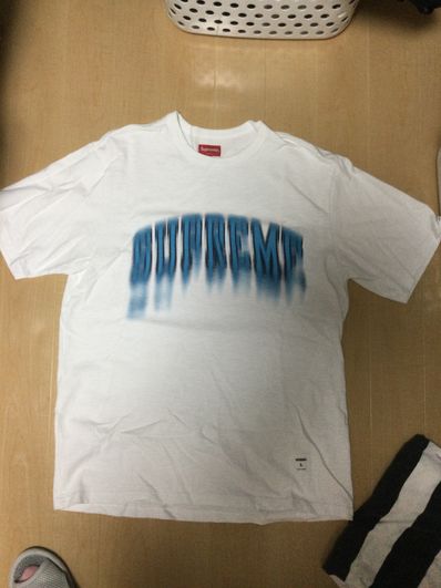 Supreme Blurred Arc S/S Top "White"