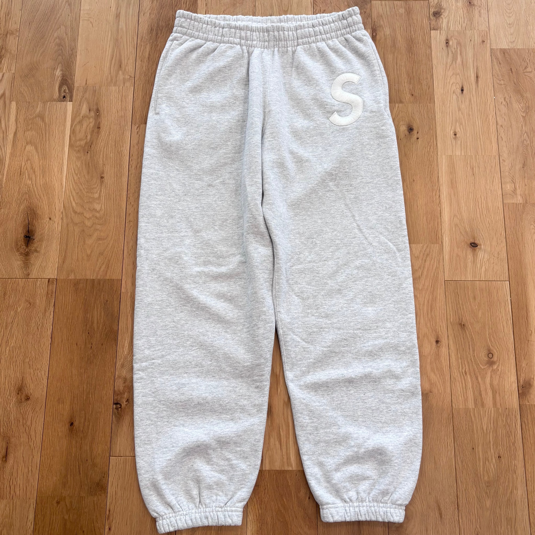 Supreme S Logo Sweatpant "Ash Grey"