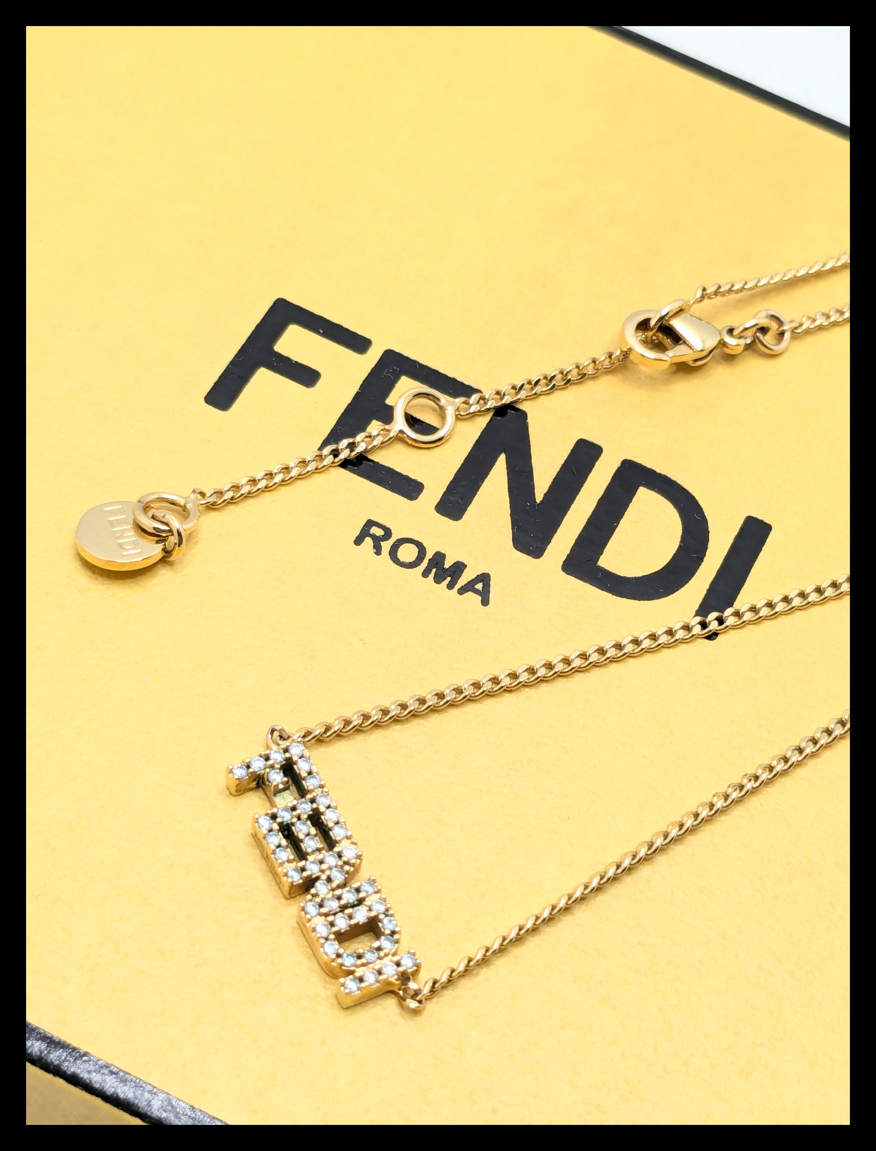 美品✨フェンディ グラフィ ロゴ クリスタル ネックレス パヴェ ゴールド