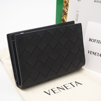 美品 BOTTEGAVENETA ボッテガヴェネタ イントレチャート ミディアム 二つ折りLファスナーウォレット 796958 二つ折り財布 ブラック カーフレザー メンズ