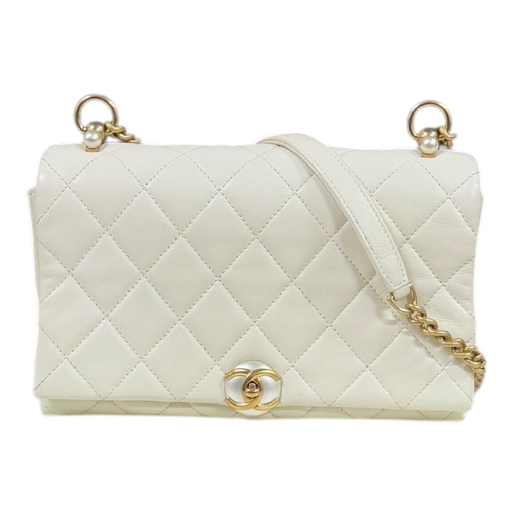 シャネル マトラッセ ショルダーバッグ レザー ホワイト レディース CHANEL  中古