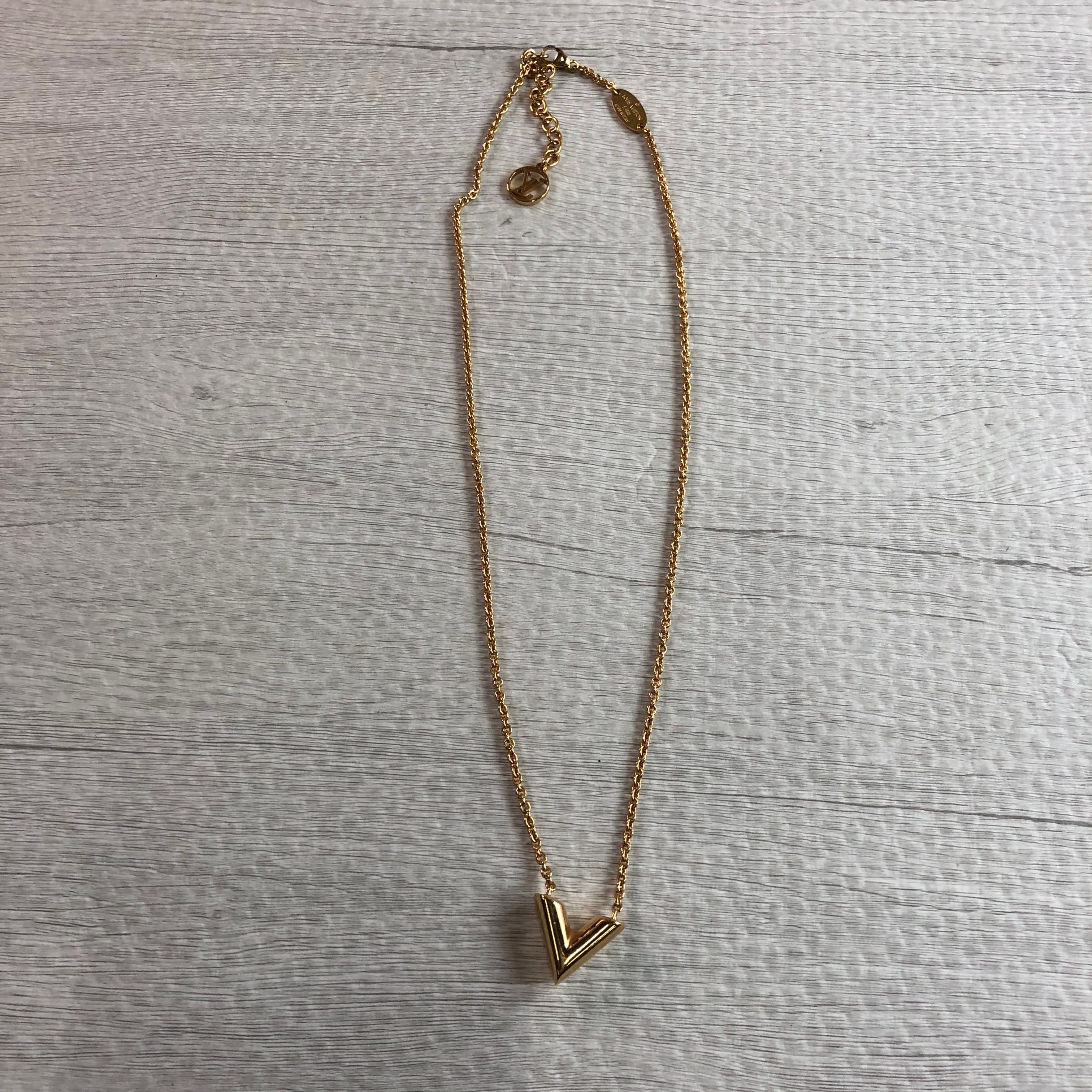 Louis Vuitton Essential V Necklace "Gold"