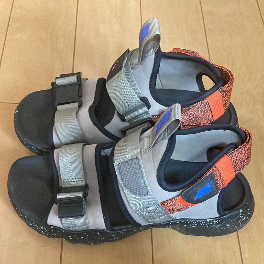 NIKE CANYON SANDAL