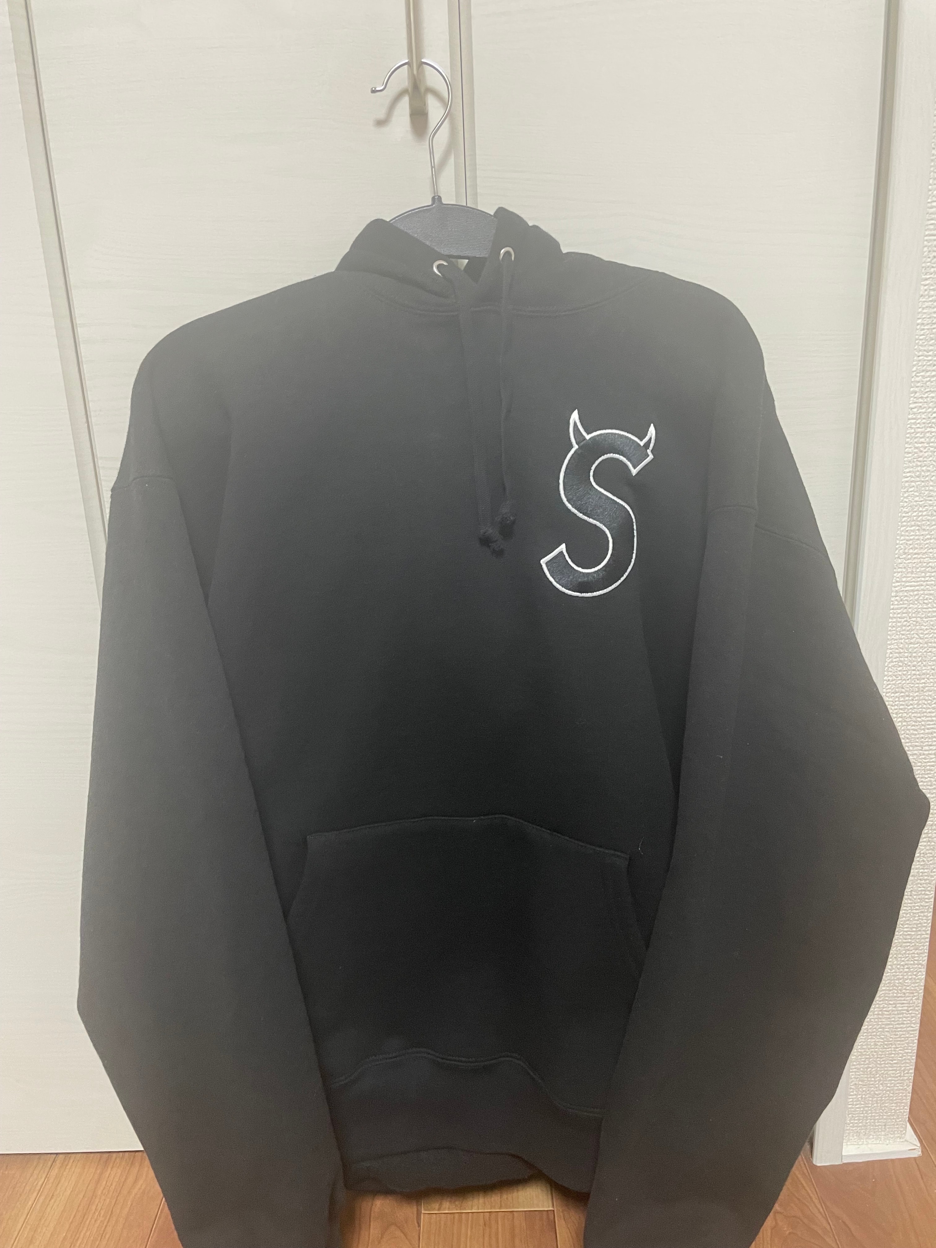 Supreme S Logo Hooded Sweatshirt "Black" (22FW)