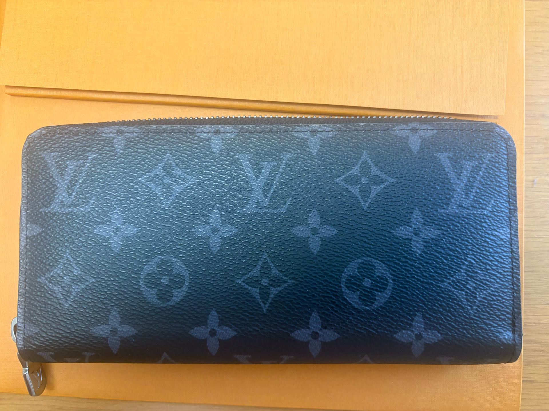Louis Vuitton Zippy Wallet Horizontal Monogram Eclipse