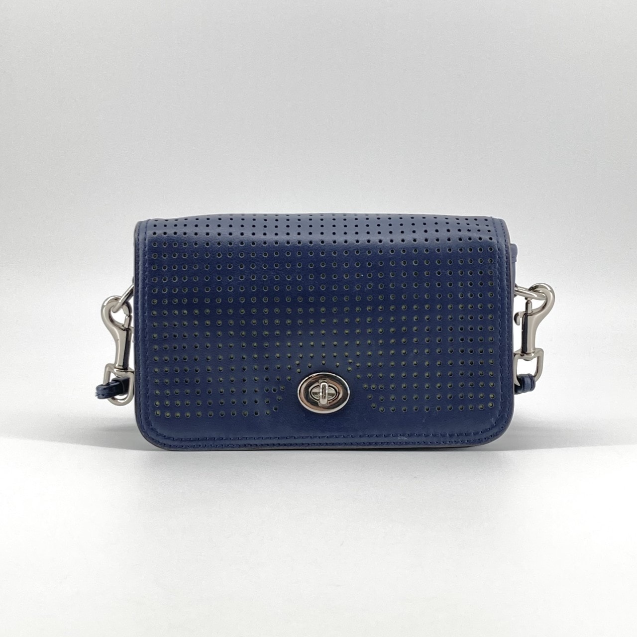 COACH(コーチ) レガシー パーフォレイテッド レザー 22387 ショルダーバッグ ネイビー