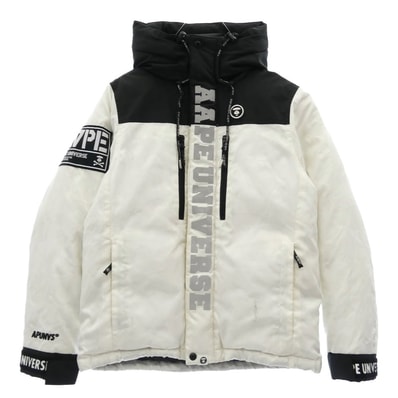A BATHING APE アベイシングエイプ ダウンジャケット AAPDNM7071XX5 【フェイクバスターズ鑑定済】AAPE APUNVS カモフラ ワッペン フーディー ドローコード付き ダウン ジャケット ホワイト系 ブラック系 S【中古】