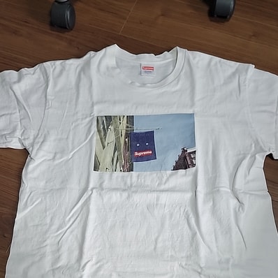 Supreme Banner Tee "White"