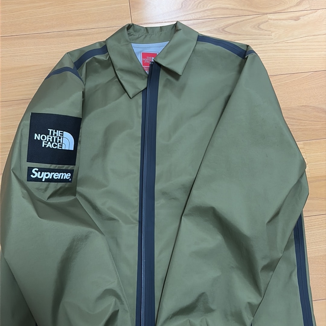Supreme x The North Face Summit Series Outer Tape Seam Coaches Jacket "Olive"