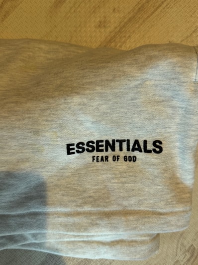 FEAR OF GOD ESSENTIALS Sweatshort "Light Oatmeal"