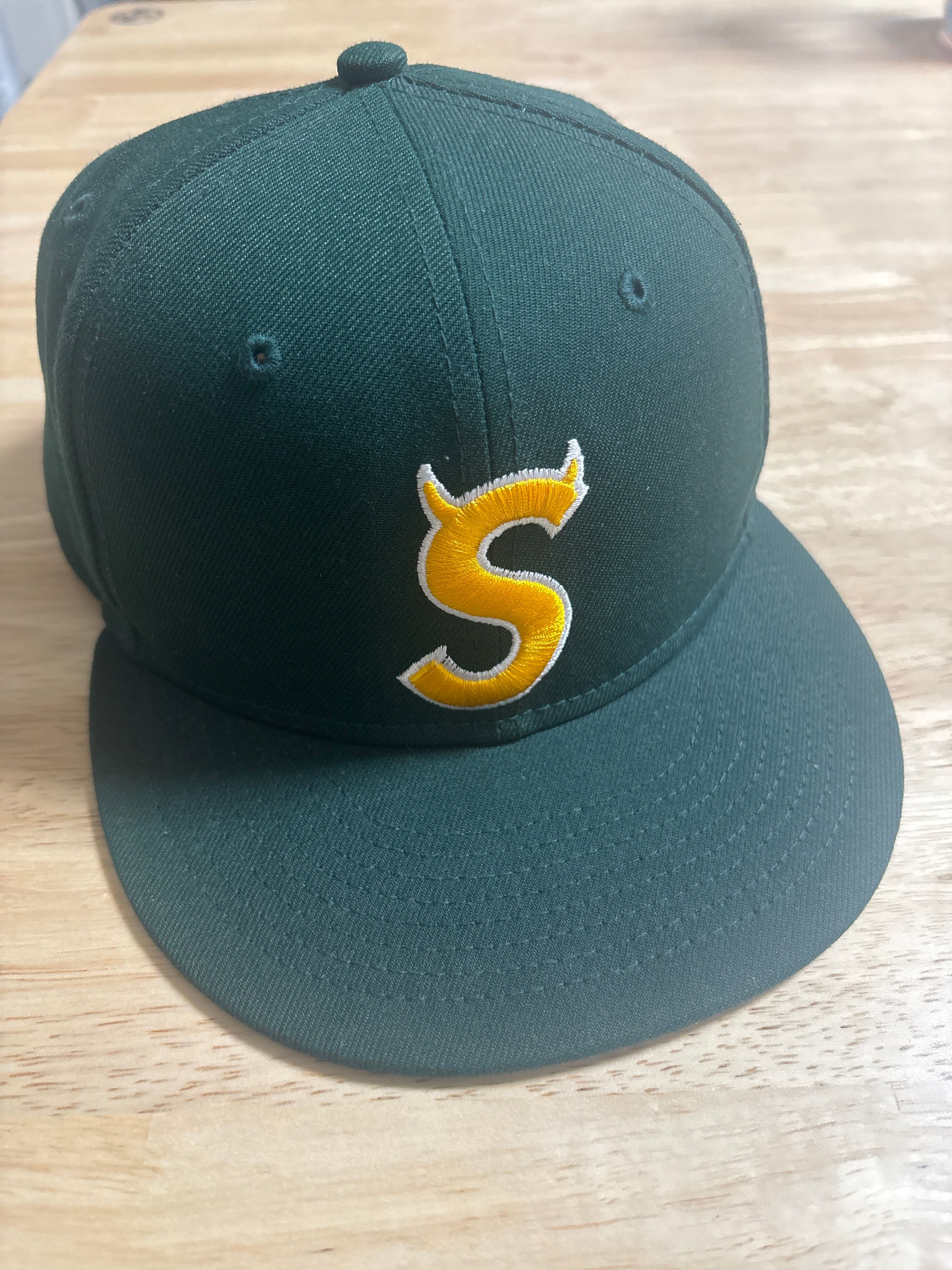 Supreme S Logo New Era "Green" (22FW)