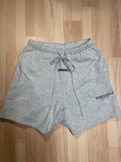 FEAR OF GOD ESSENTIALS Fleece Shorts "Grey"