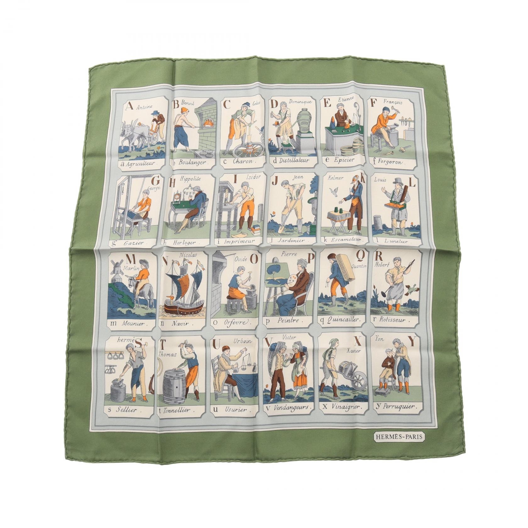 エルメス HERMES プチカレ カレ45 L'ALPHABET DES METIERS スカーフ 衣料品 シルク シルク レディース グリーン系 / マルチカラー 【中古】