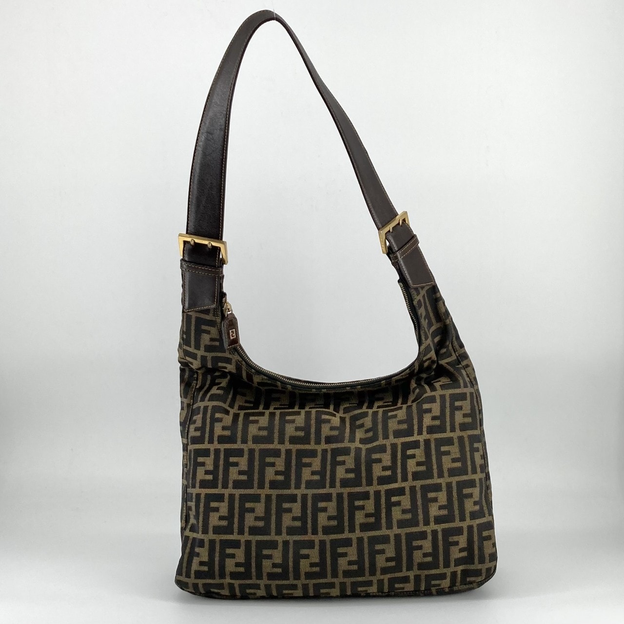 FENDI(フェンディ) ズッカ柄 セミ レザー  / ジャガードキャンバス 17634 ショルダーバッグ ブラウン×ダークブラウン