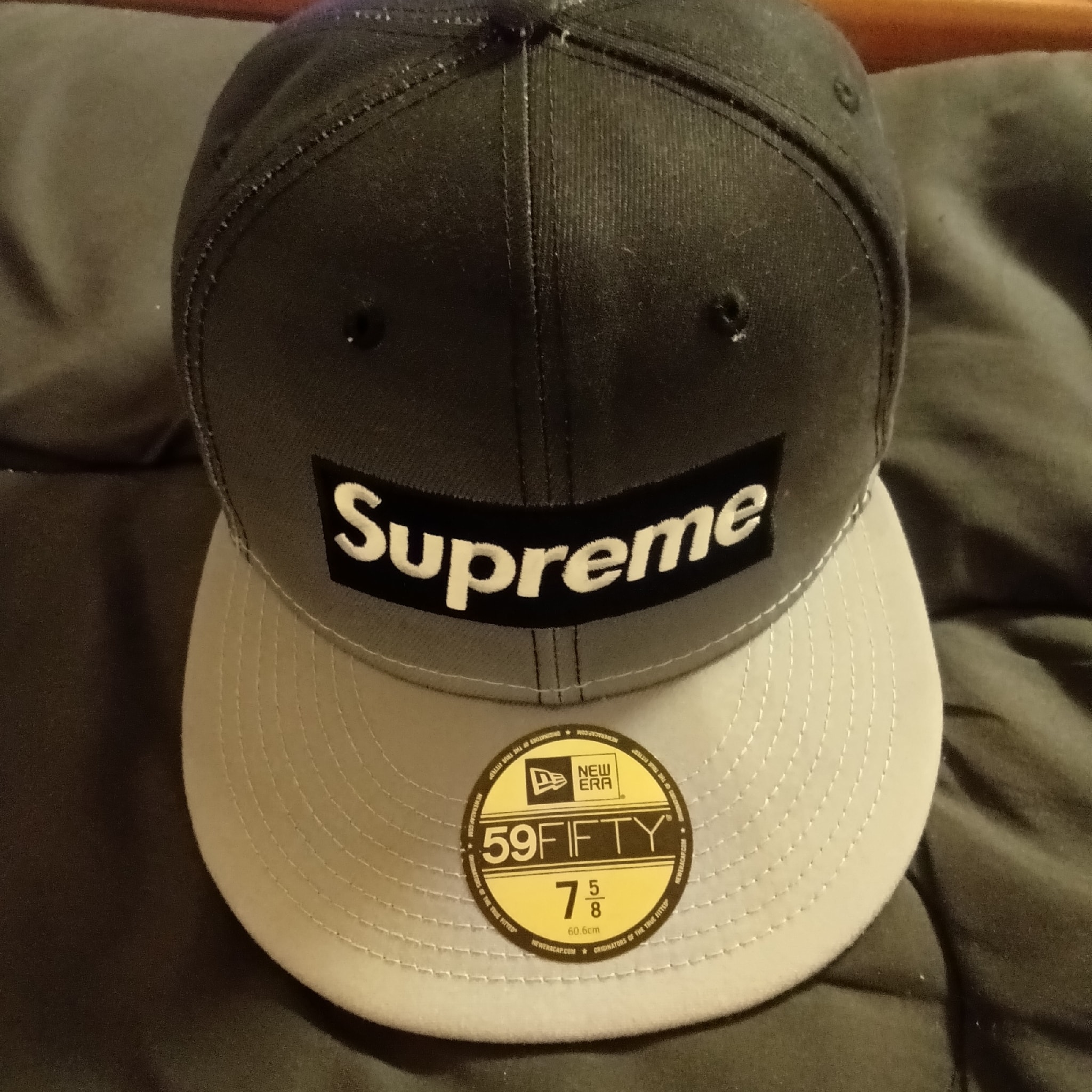 Supreme Gradient Box Logo New Era "Black"