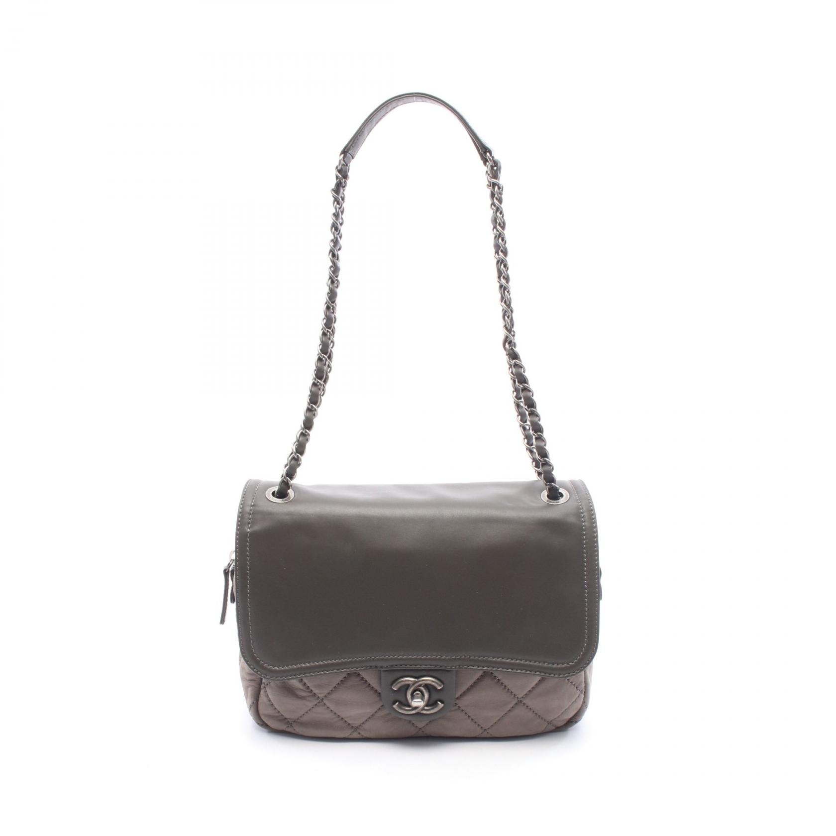 シャネル CHANEL マトラッセ ショルダーバッグ バッグ ラムスキン(羊革) レザー レディース カーキ系 【中古】