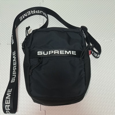 Supreme Small Cinch Pouch 2023FW Supreme Small Cinch Pouch 2023FW