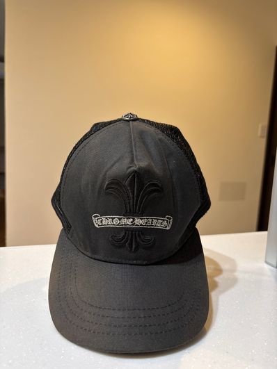 Chrome Hearts BS Flare Scroll Label Cap "Black"