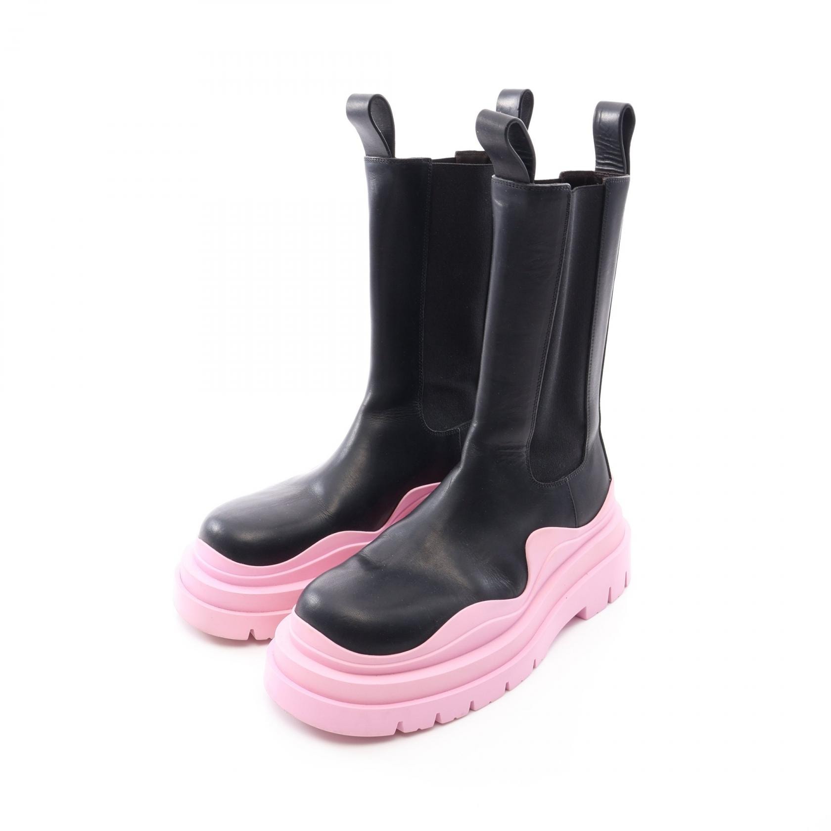ボッテガヴェネタ BOTTEGA VENETA ブーツ ブーツ 靴 レザー レディース ブラック系 / ピンク系 630297 【中古】