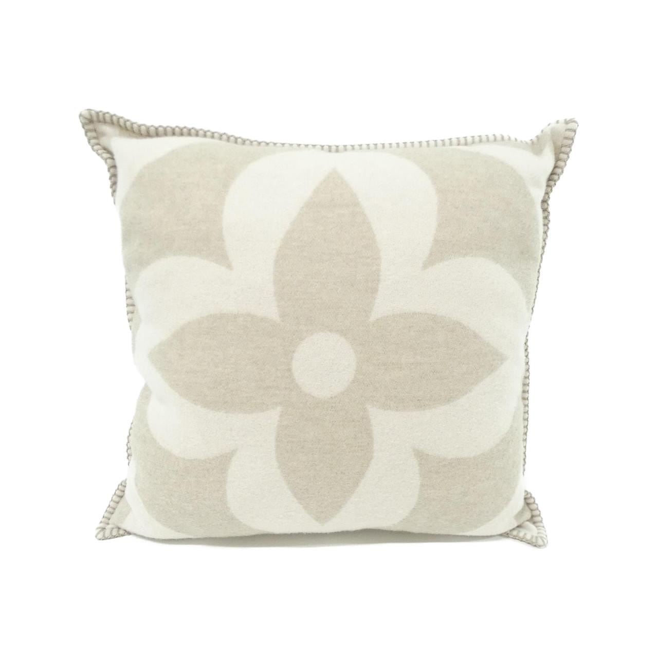 ルイヴィトン クッション LVメダリオン M79278 クッション