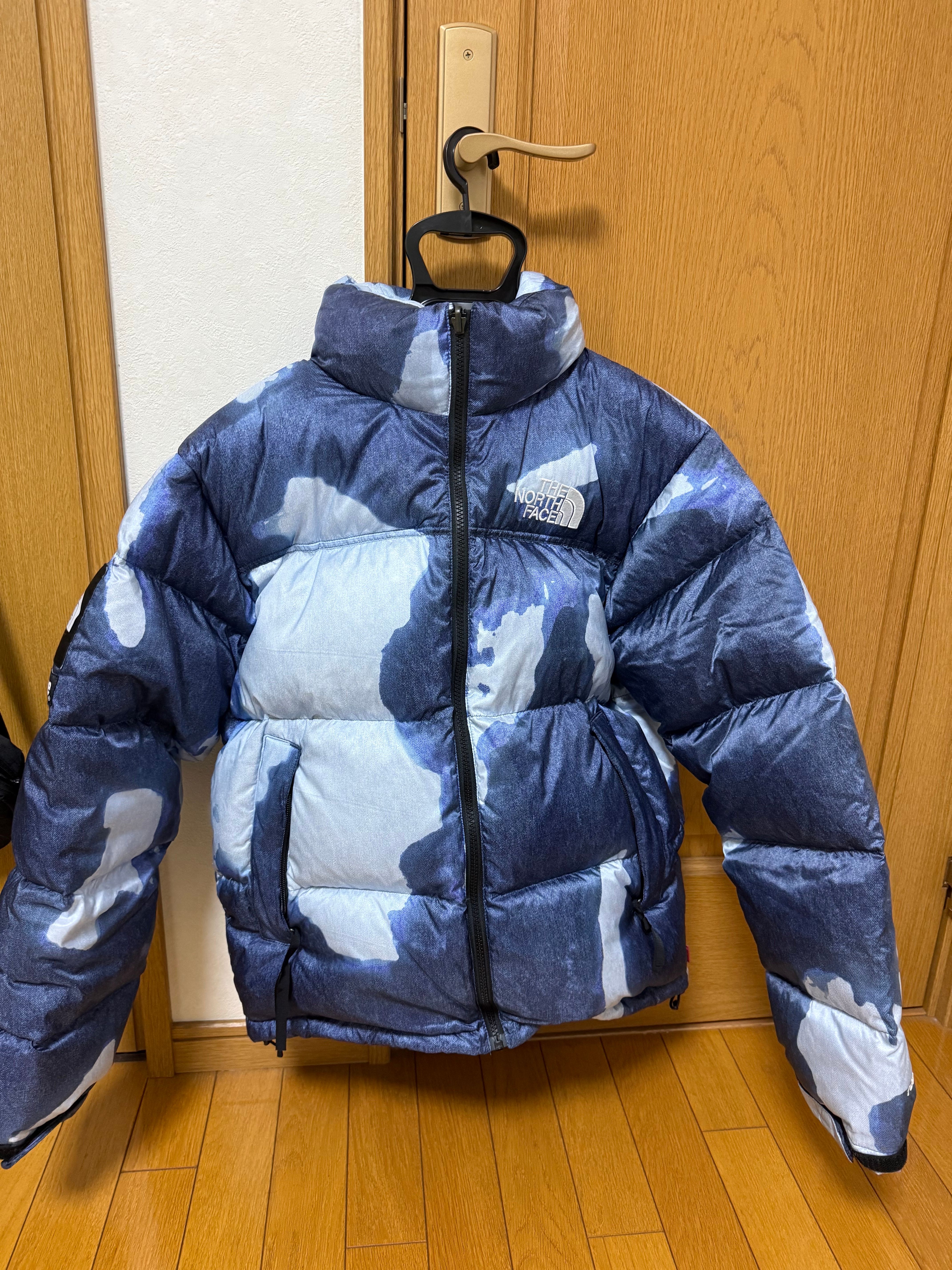 Supreme x The North Face Bleached Denim Print Nuptse Jacket "Indigo"