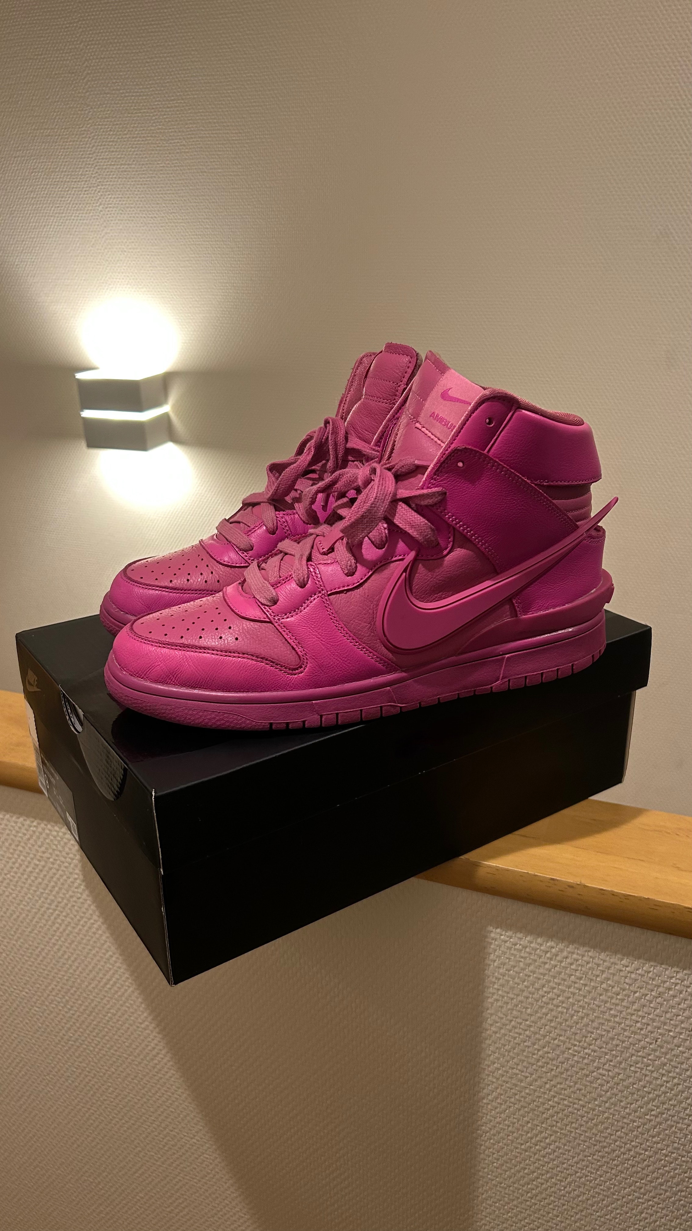 アンブッシュ × ナイキ ダンク ハイ "ピンク"
