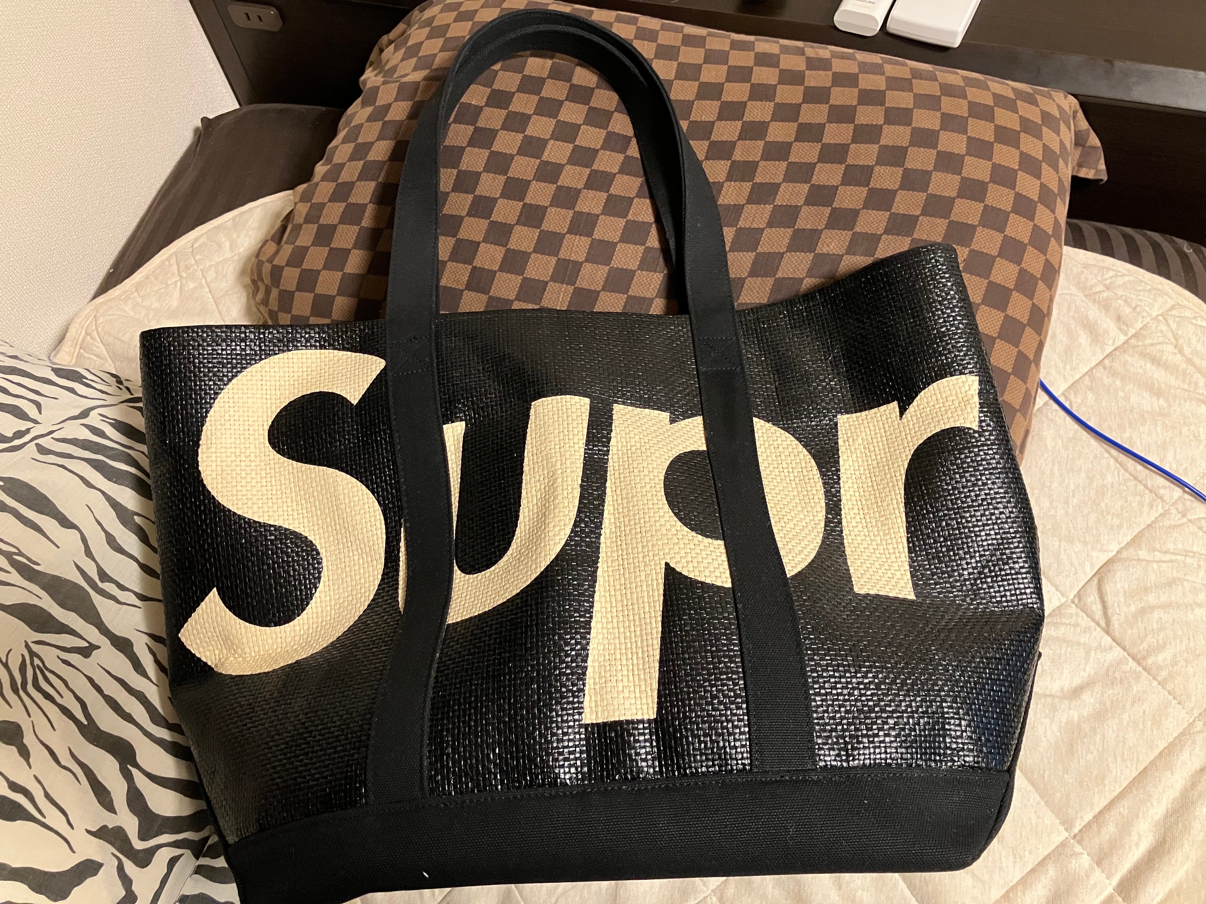 Supreme Raffia Tote "Black"