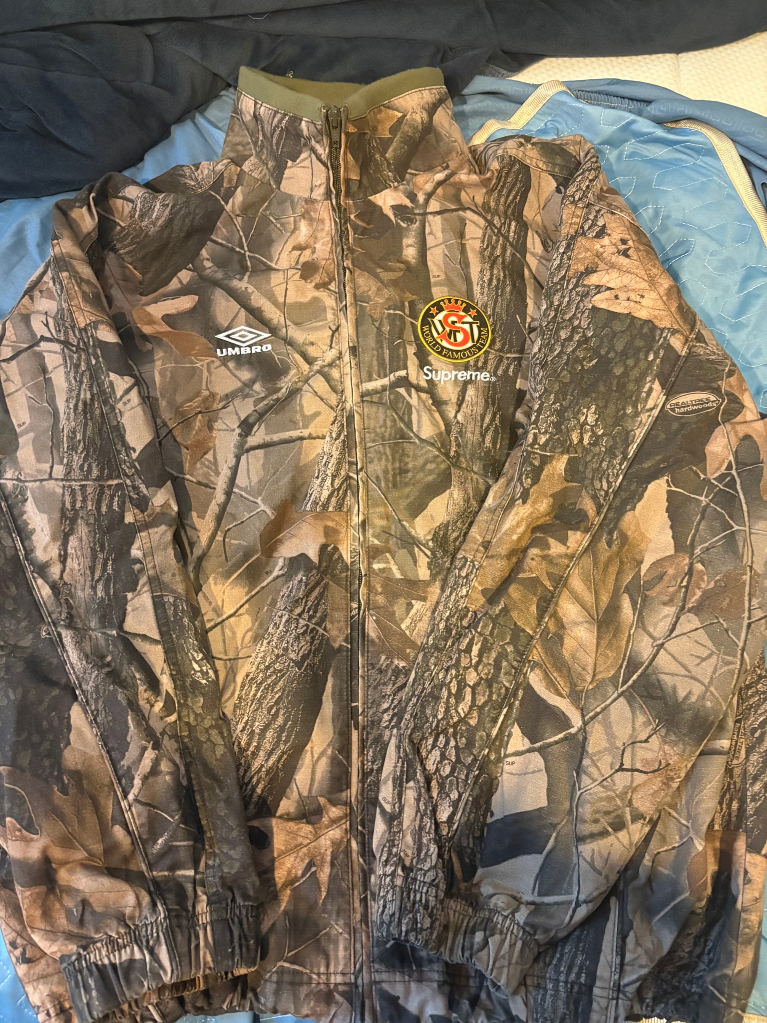 Supreme x Umbro Cotton Ripstop Track Jacket (26SS) "Realtree Hardwoods Camo"