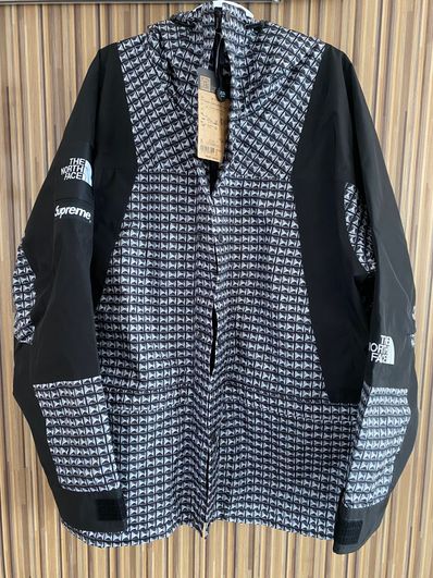 Supreme x The North Face Studded Mountain Light Jacket "Black"