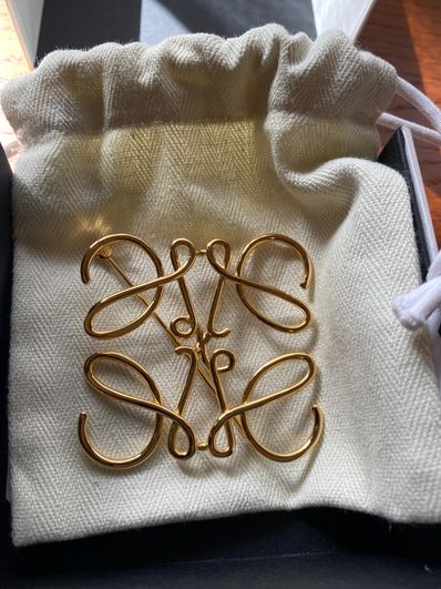 LOEWE Anagram Brooch Metal "Gold"