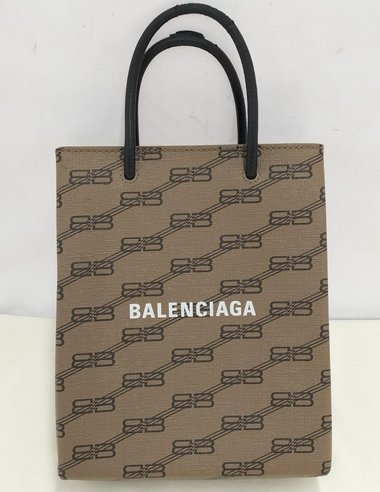 BALENCIAGA