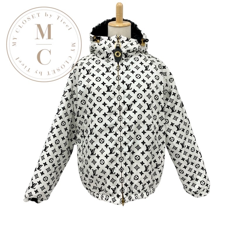 ルイヴィトン LOUIS VUITTON アウター ブラック ホワイト ゴールド モノグラム ダウン リバーシブル