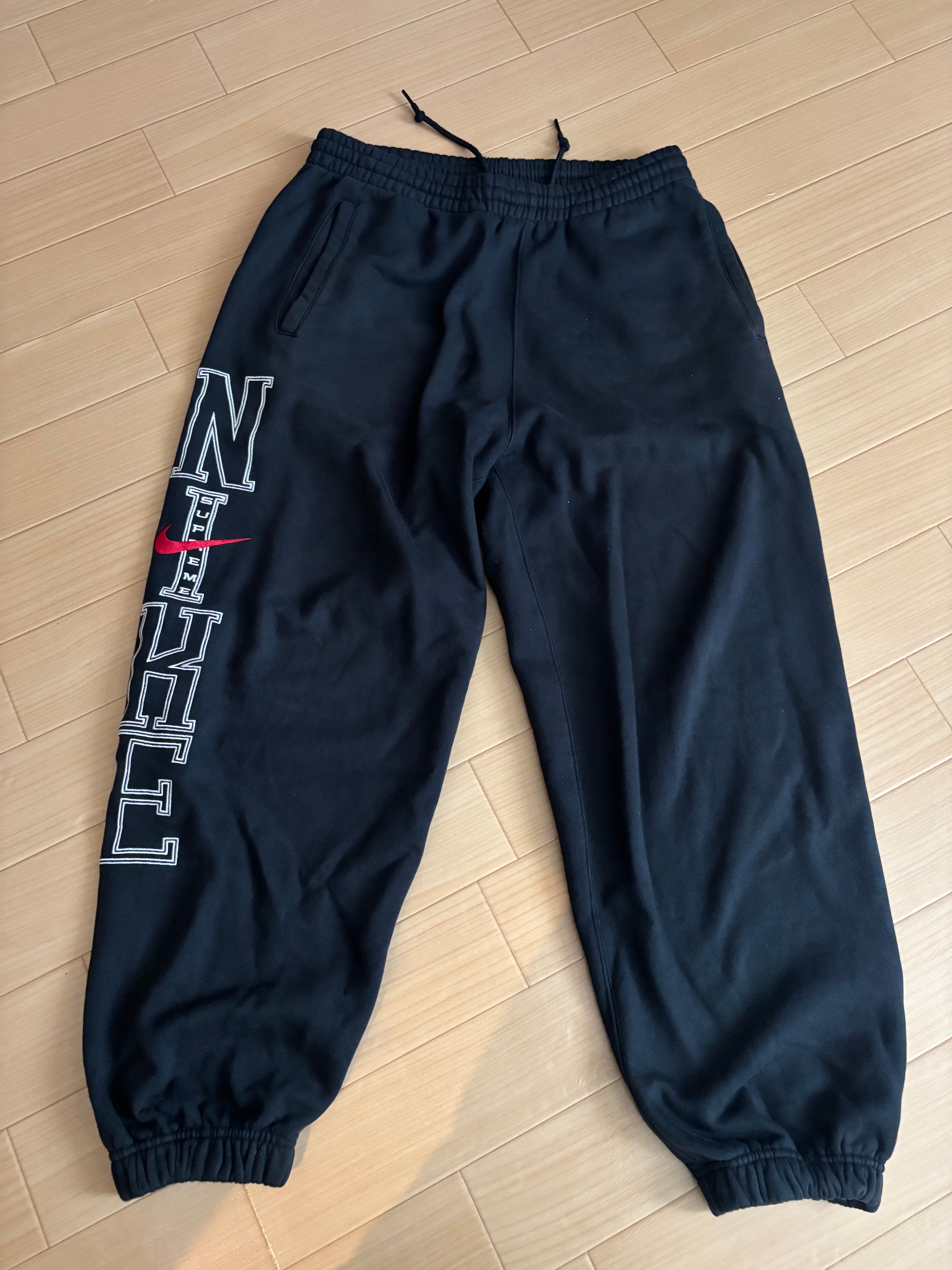 Supreme x Nike Sweatpant "Black"