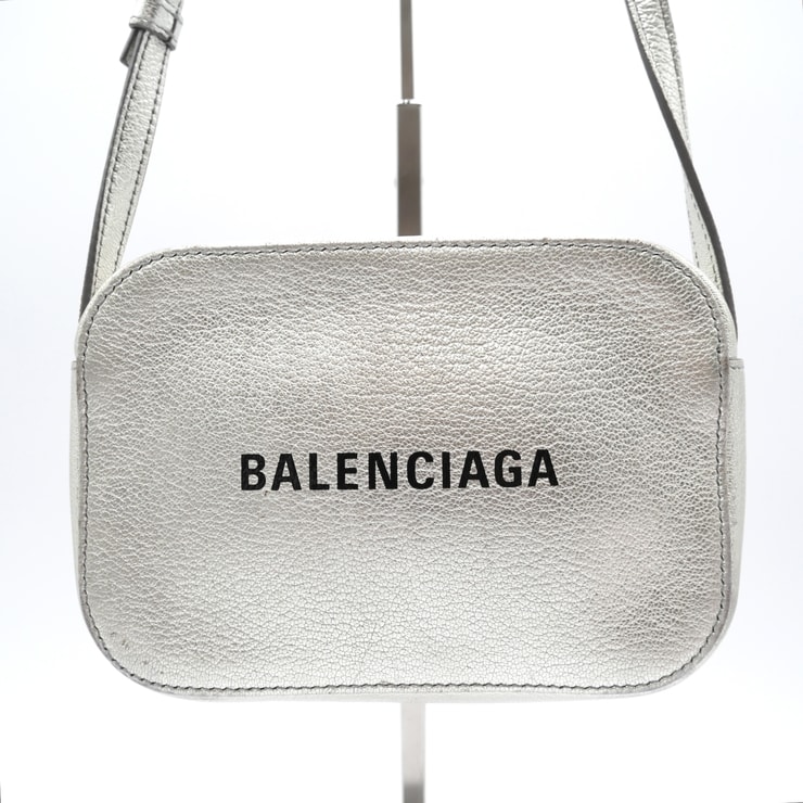 BALENCIAGA(バレンシアガ)エブリデイ カメラバッグ XS ショルダーバッグ シルバー レザー ロゴ レディース【中古】