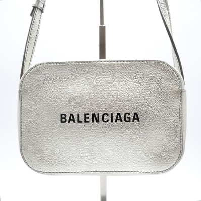 BALENCIAGA(バレンシアガ)エブリデイ カメラバッグ XS ショルダーバッグ シルバー レザー ロゴ レディース【中古】