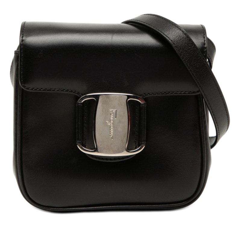 サルヴァトーレフェラガモ 斜め掛け ショルダーバッグ ブラック レザー レディース Salvatore Ferragamo 【中古】
