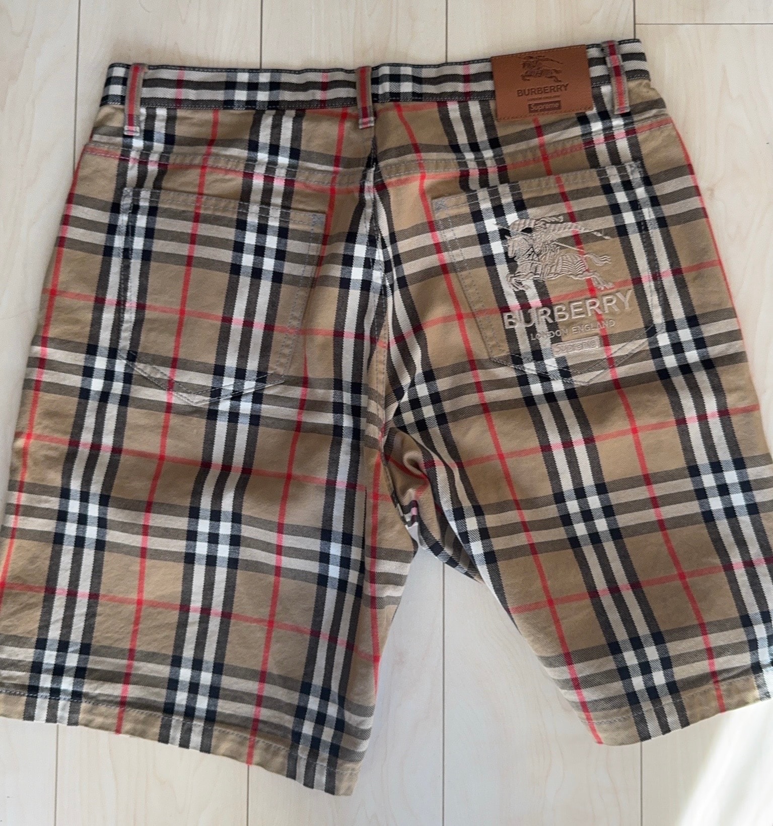 Supreme / Burberry Denim Short "Beige"