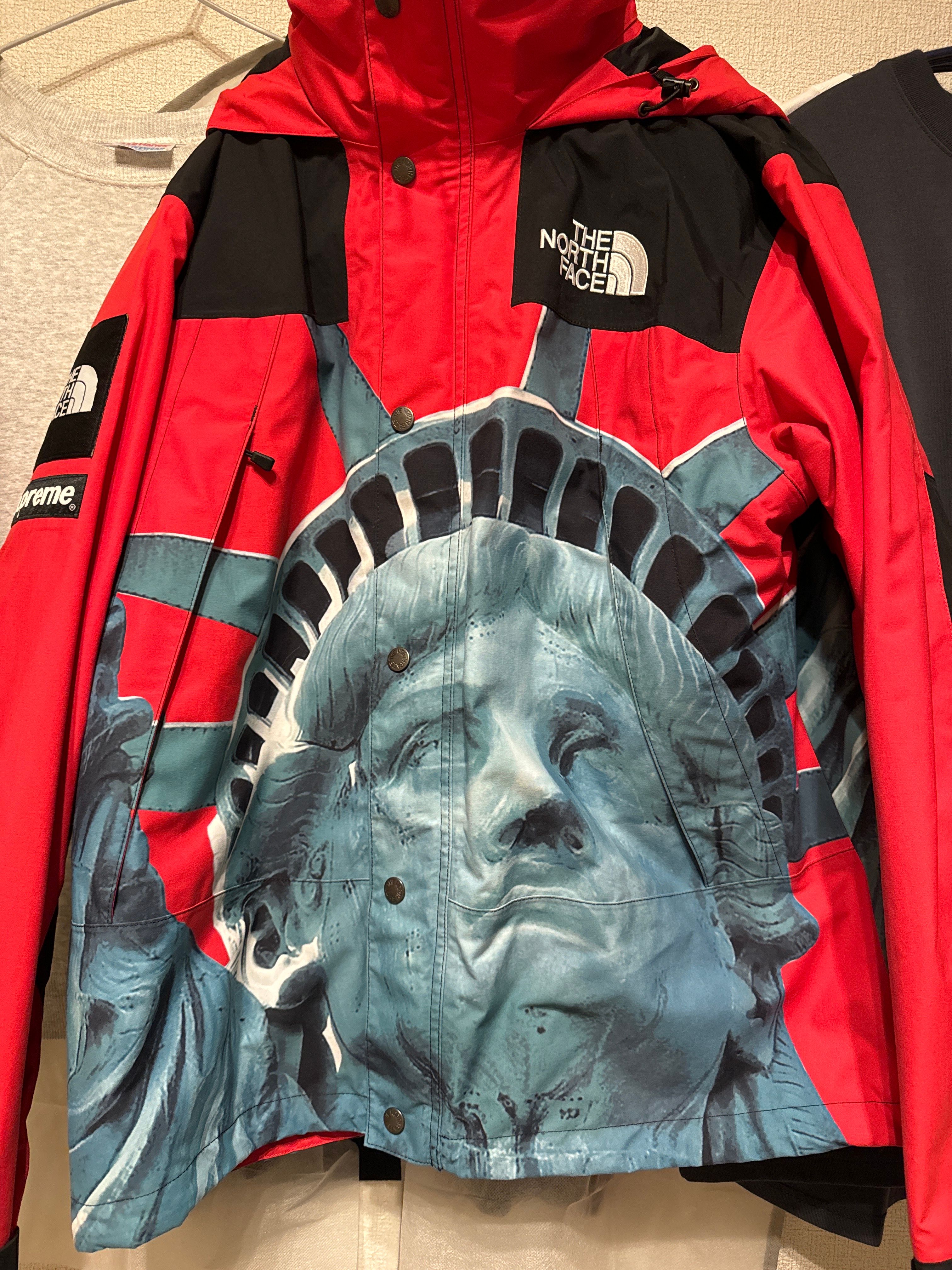 Supreme x The North Face Statue of Liberty Mountain Jacket "Red"