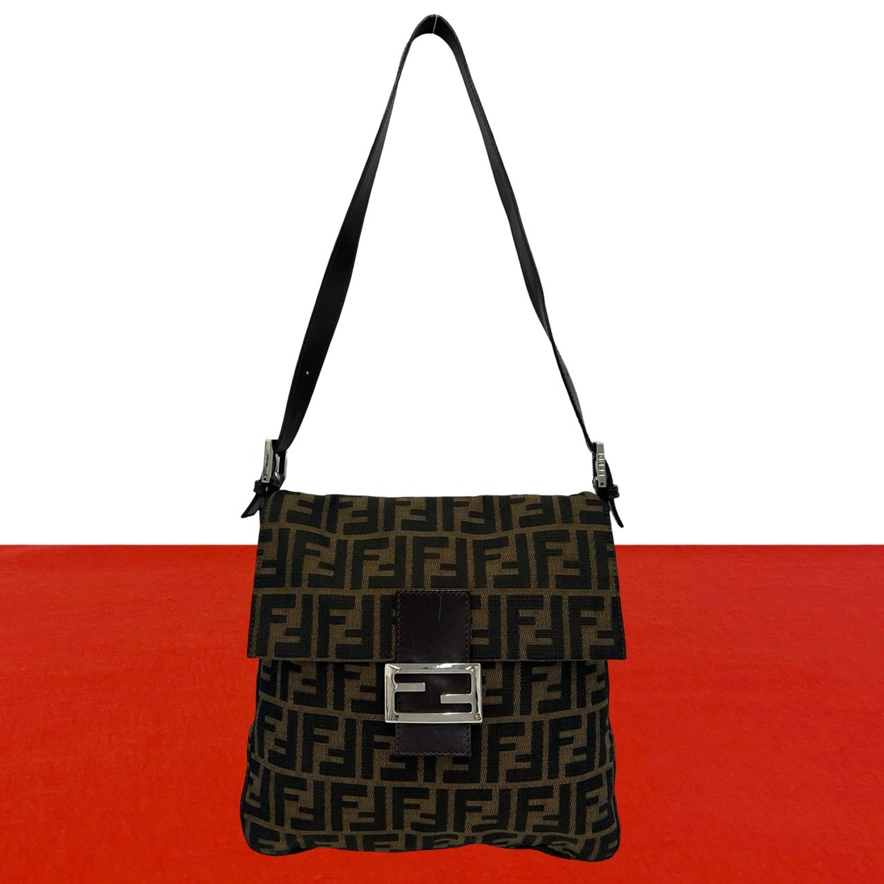 FENDI フェンディ ズッカ FF 柄 キャンバス レザー ショルダーバッグ ブラウン
 76084