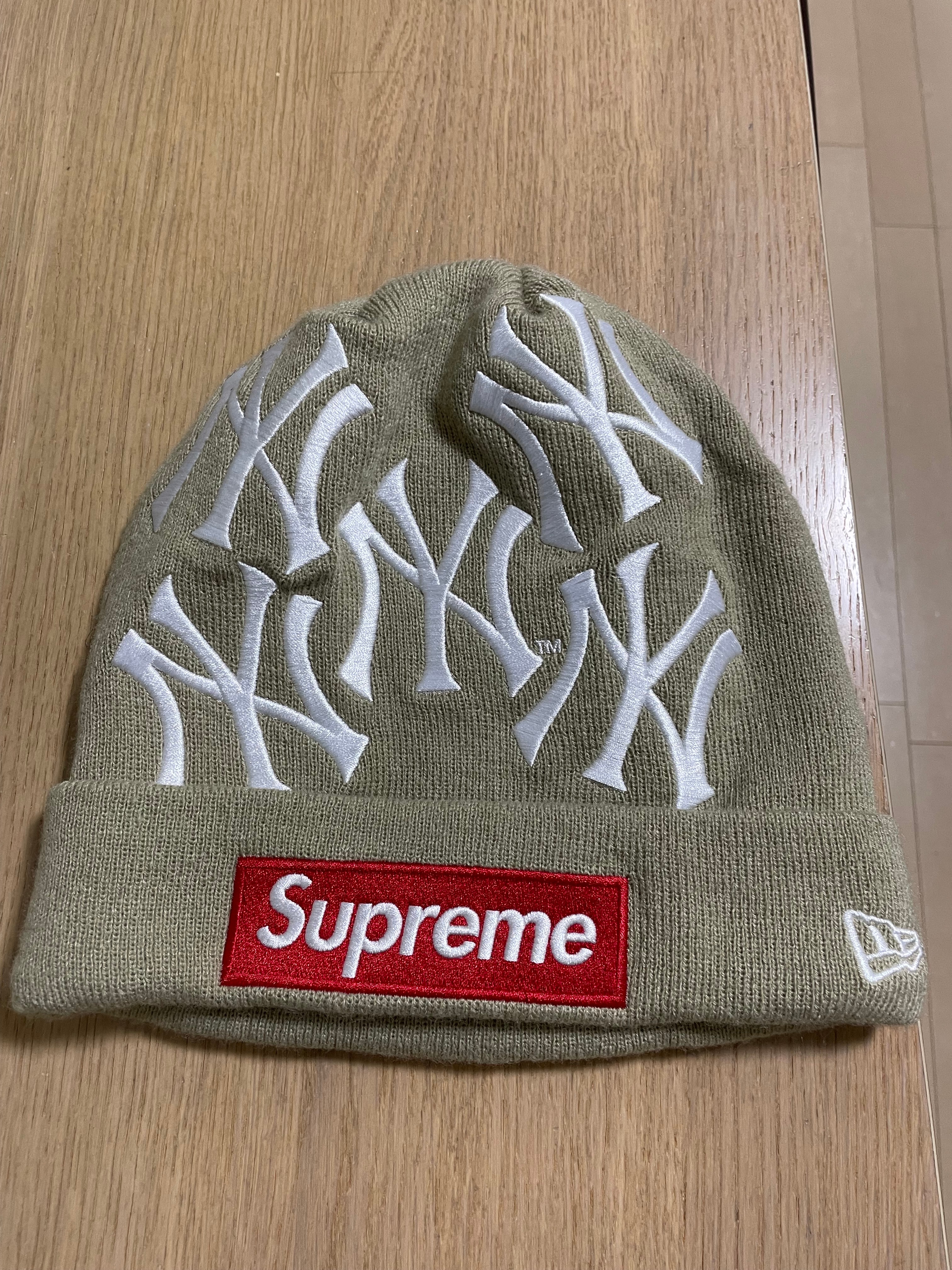 Supreme / New York Yankees / New Era Box Logo Beanie "Tan"