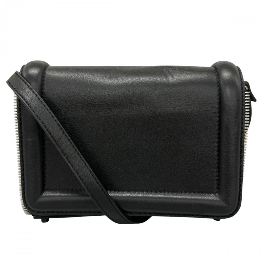 DIESEL ディーゼル ショルダーバッグ BIGロゴ クロスボディ 斜め掛け X07746 レザー    ブラック 黒 シルバー金具 レディース【中古品】