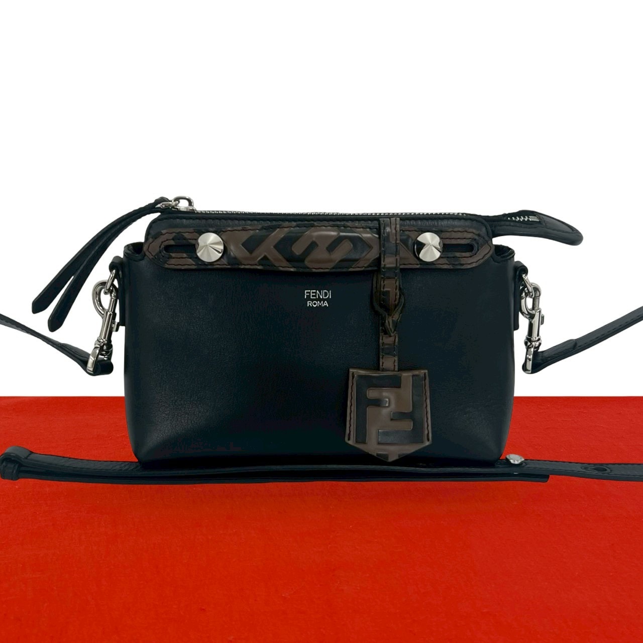 FENDI フェンディ バイザウェイ スモール ズッカ FF 柄 レザー ショルダーバッグ ブラック
 16804